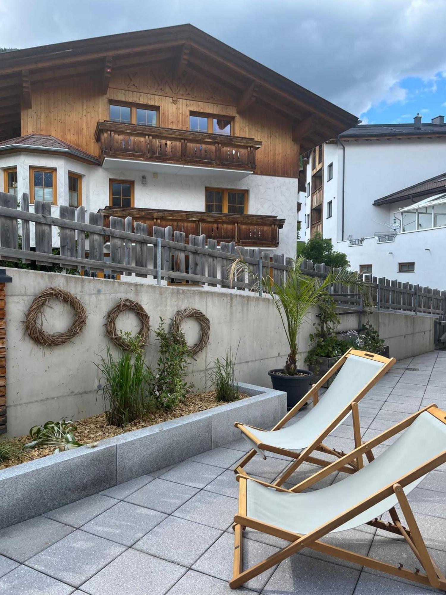 Alpenzeit Villa Ладис Екстериор снимка