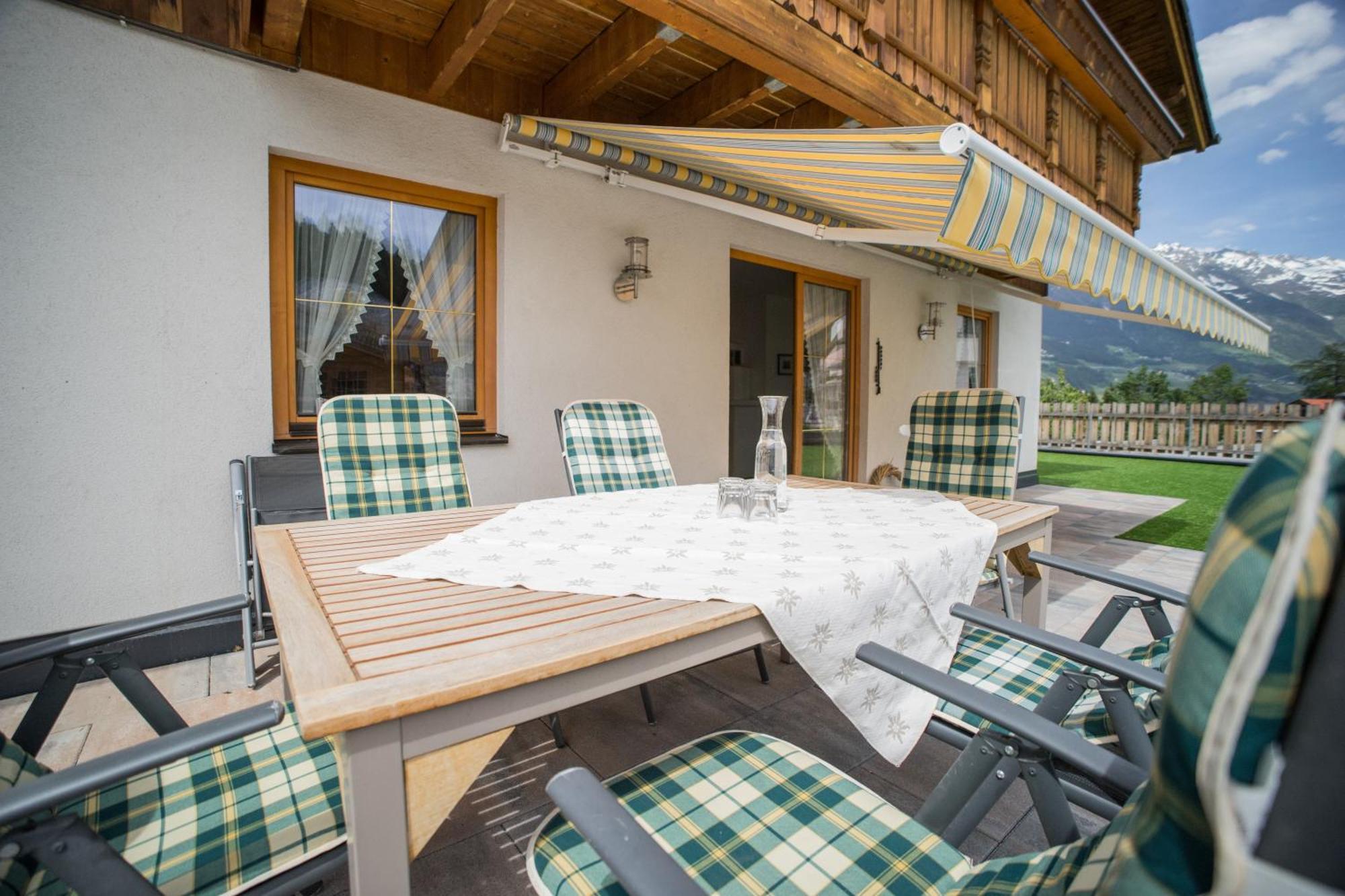 Alpenzeit Villa Ладис Екстериор снимка